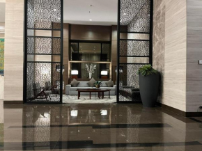 BayFront near Airport, MOA, PICC, Star City, Casino With Fast WIFI & Netflix Free Pool Access - Pet-Friendly